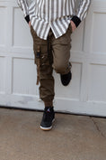 Load image into Gallery viewer, Duane Cargo Joggers in Dark Green