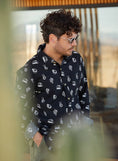 Load image into Gallery viewer, No Problemo Button Up
